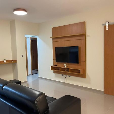 Ferienwohnung Apartamento Com Piscina No Centro Ubatuba Exterior foto