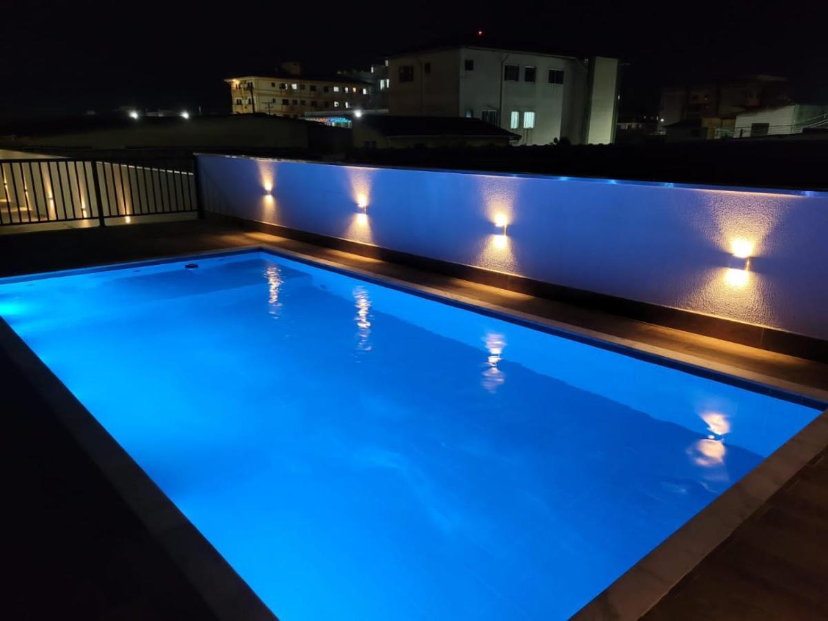 Ferienwohnung Apartamento Com Piscina No Centro Ubatuba Exterior foto