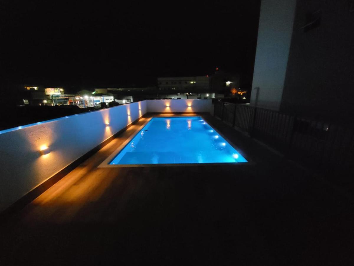 Ferienwohnung Apartamento Com Piscina No Centro Ubatuba Exterior foto