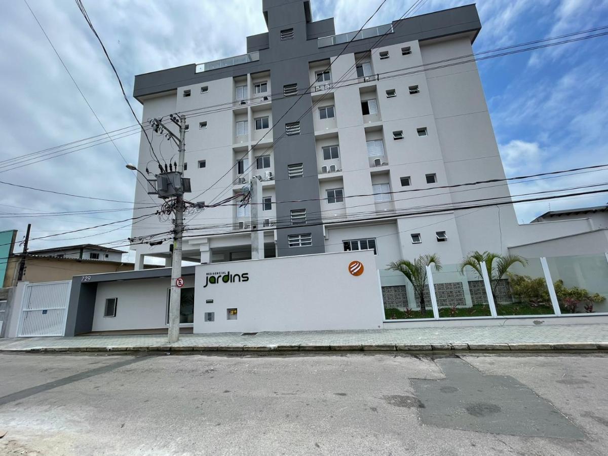 Ferienwohnung Apartamento Com Piscina No Centro Ubatuba Exterior foto